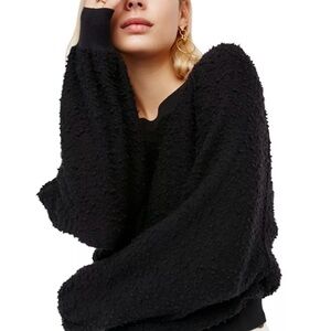 Free People | Found My Friend Boucle
Pullover In Black